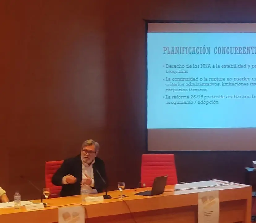Antonio Ferrandis intervino en el "VI Congreso galego de adopci&oacute;n e acollemento" de Manaia
