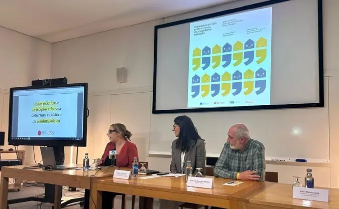 Acto de presentaci&oacute;n de las recomendaciones sobre c&oacute;mo informar sobre el suicidio documento (Foto: Colexio Xornalistas