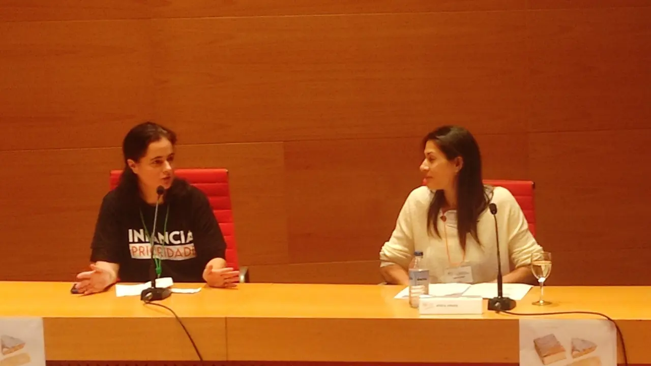 J&eacute;sica Viru&eacute;s, a la derecha, en la foto, forma parte del sistema de menores de C&aacute;diz.